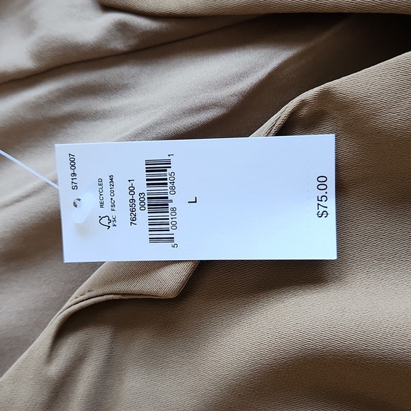 NEW BANANA REPUBLIC CAMEL BLOUSE WITH SHOULDER PADS SIZE L - Picture 2 of 2